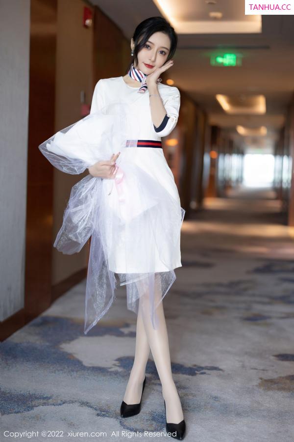 王馨瑶  [XiuRen]高清写真图 2022.05.05 No.4963 王馨瑶yanni第8张图片